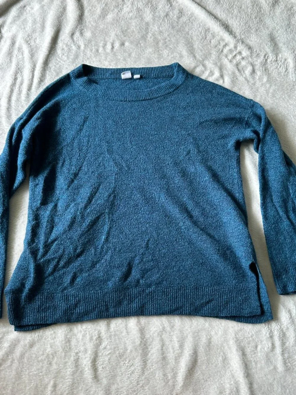 4 Women's Sweater Bundle - Picture 11 of 13